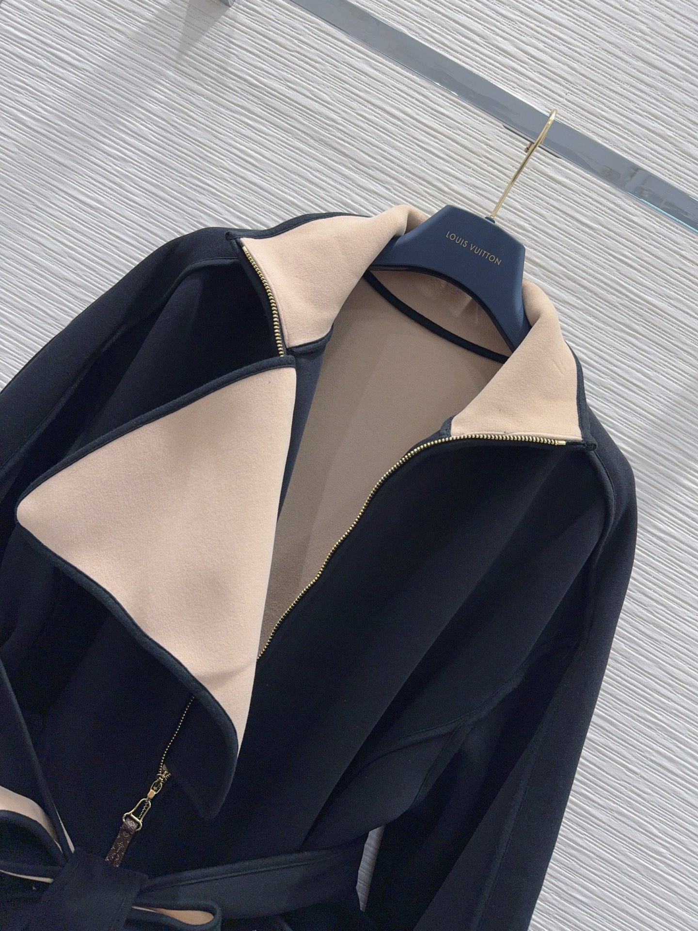 【LOUIS VUITTON旗艦店】ルイヴィトン オーバーコート ご好評に付き再入荷！