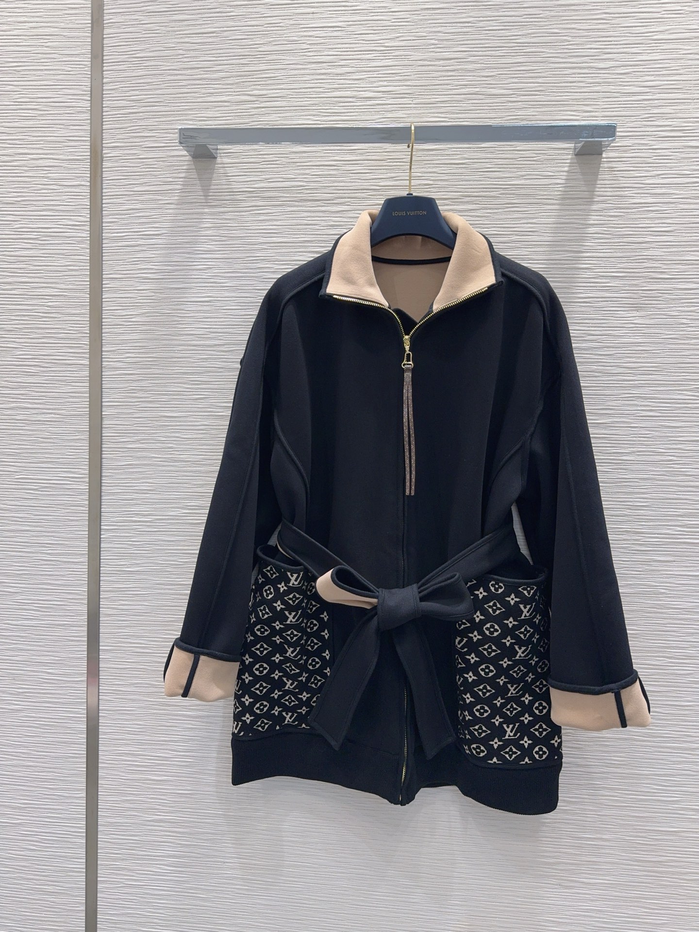 【LOUIS VUITTON旗艦店】ルイヴィトン オーバーコート ご好評に付き再入荷！