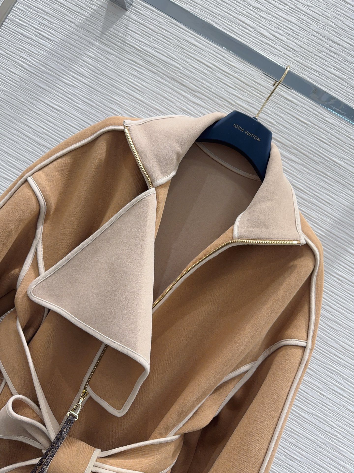 【LOUIS VUITTON旗艦店】ルイヴィトン オーバーコート ご好評に付き再入荷！