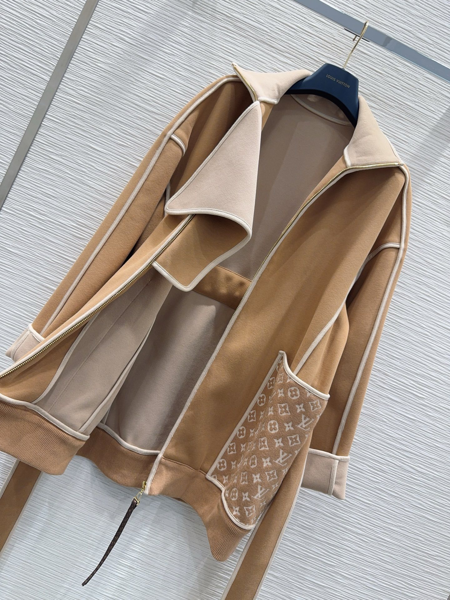 【LOUIS VUITTON旗艦店】ルイヴィトン オーバーコート ご好評に付き再入荷！