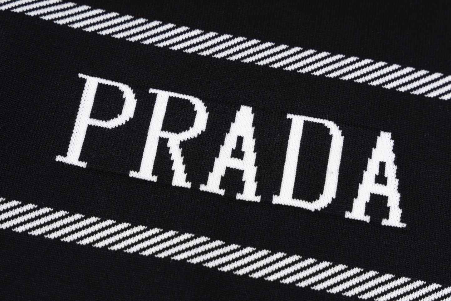 【PRADA旗艦店】プラダ セーター ご好評に付き再入荷！