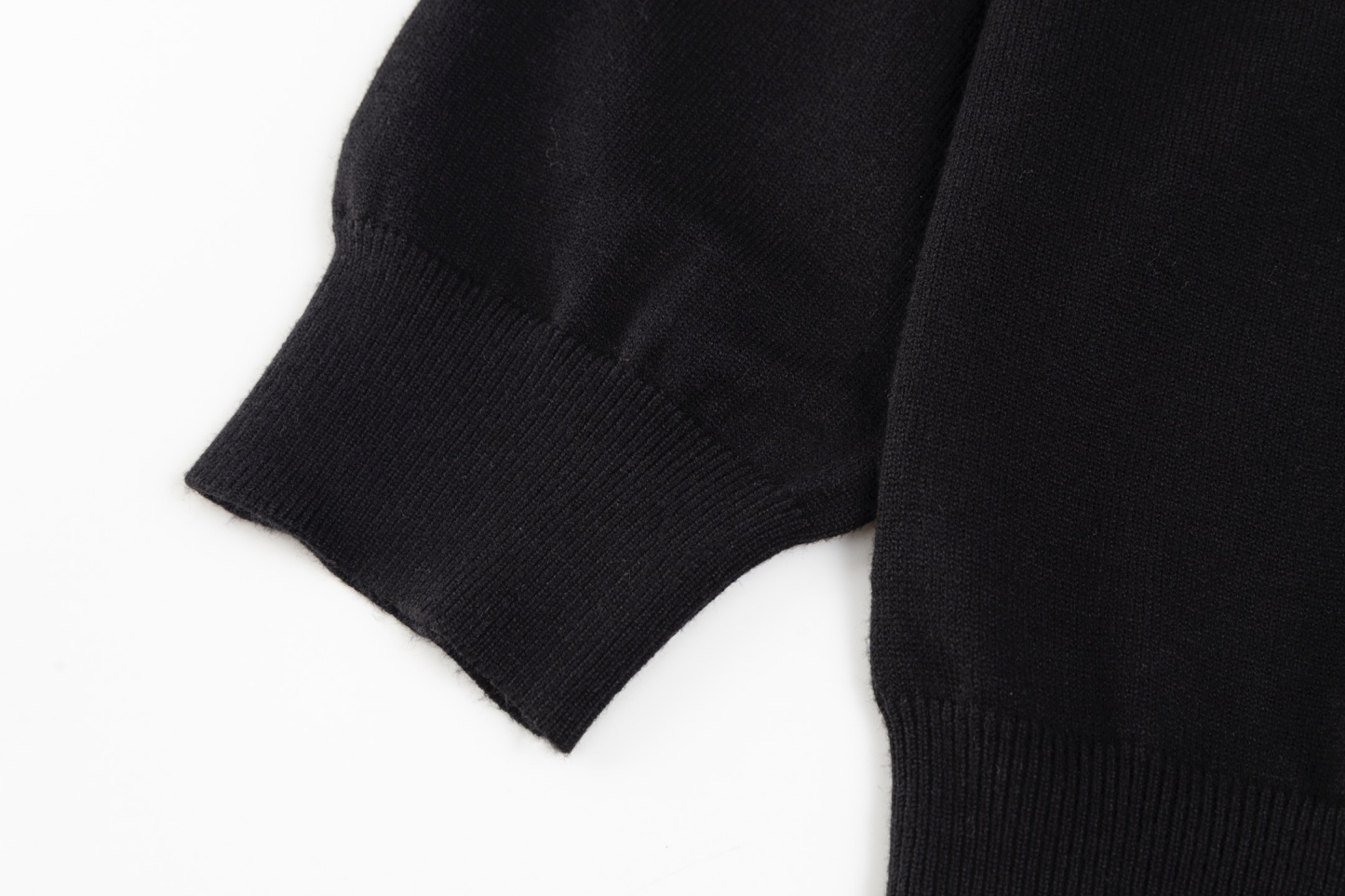 【PRADA旗艦店】プラダ セーター ご好評に付き再入荷！