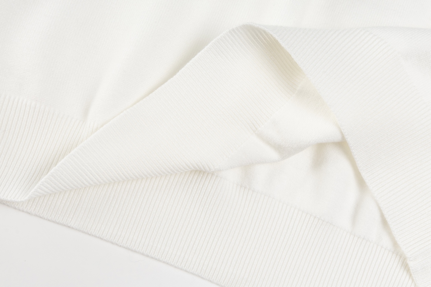 【PRADA旗艦店】プラダ セーター ご好評に付き再入荷！