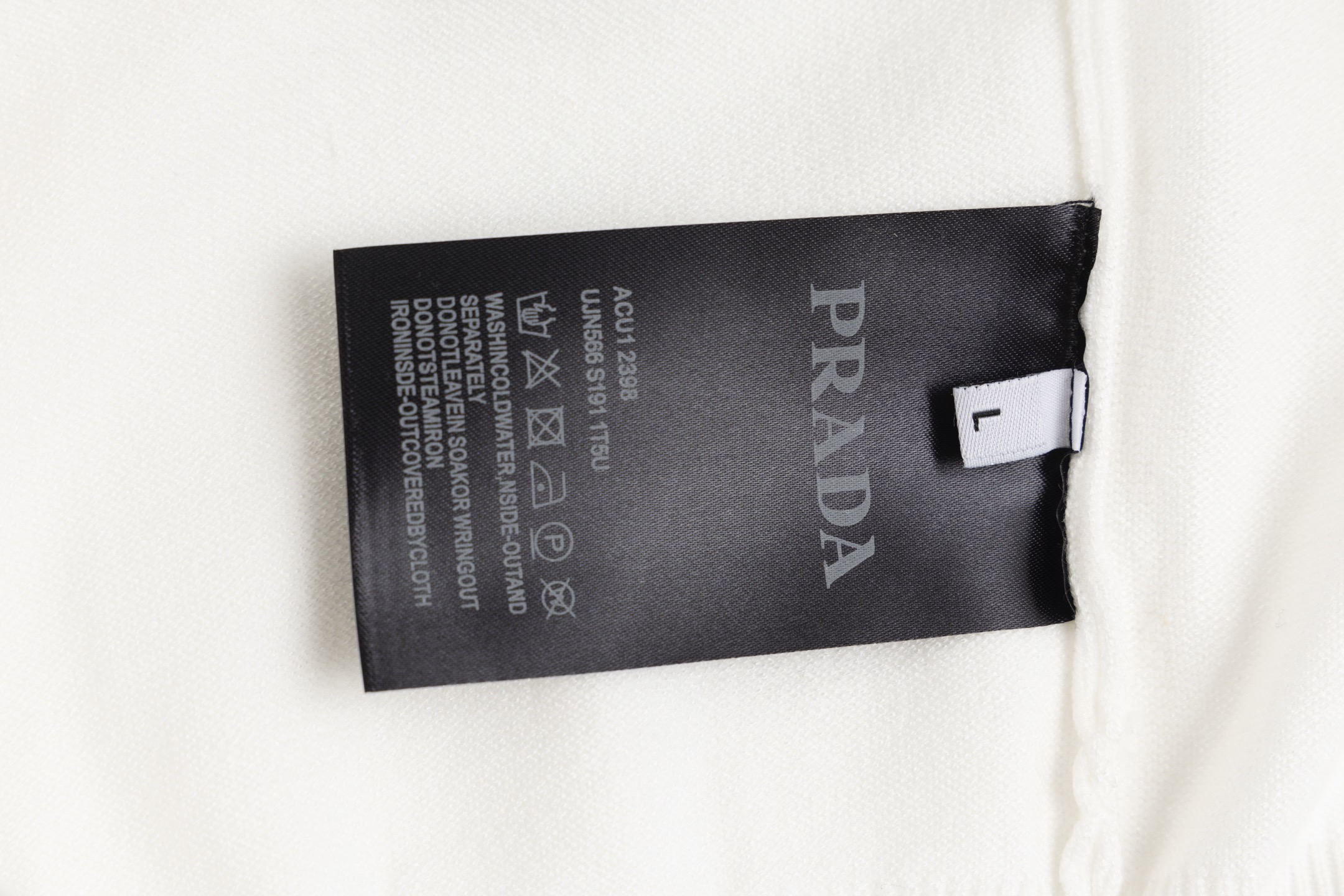 【PRADA旗艦店】プラダ セーター ご好評に付き再入荷！