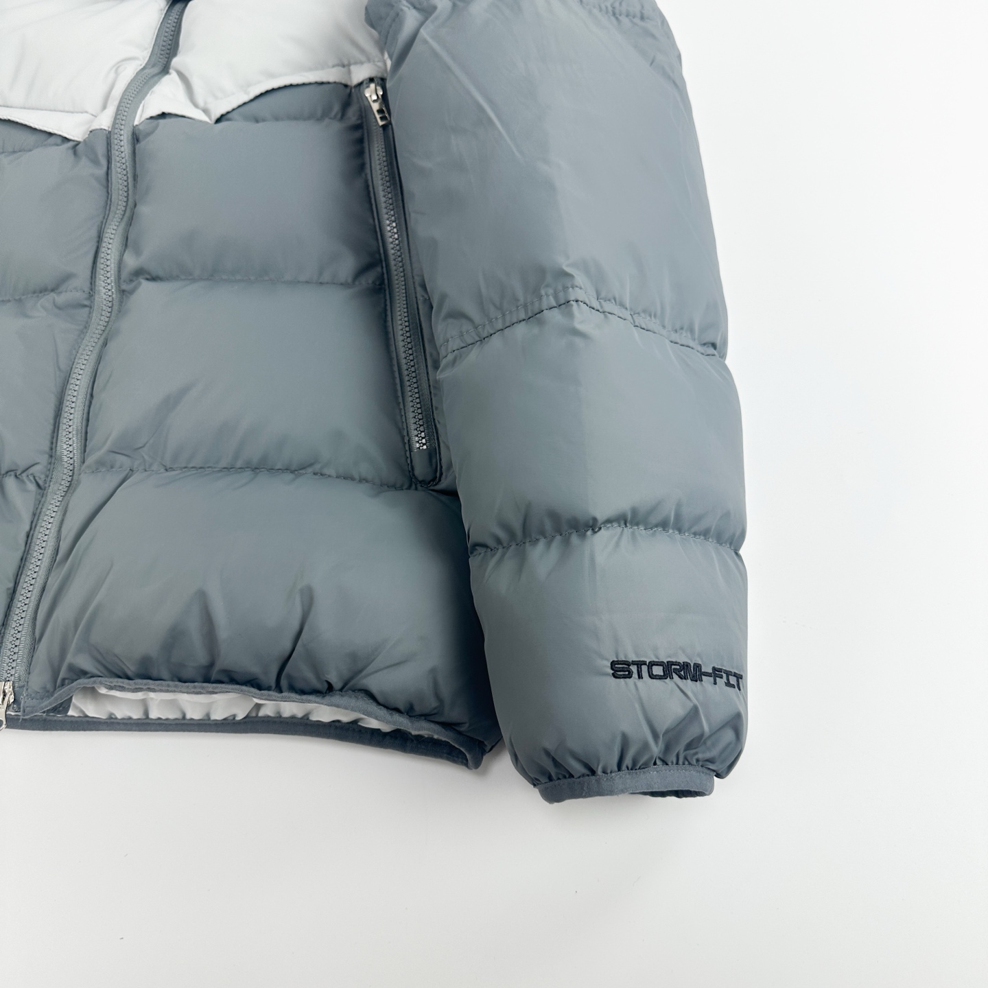 【NIKE公式旗艦店】ダウンジャケット 男女兼用 ご好評に付き再入荷！