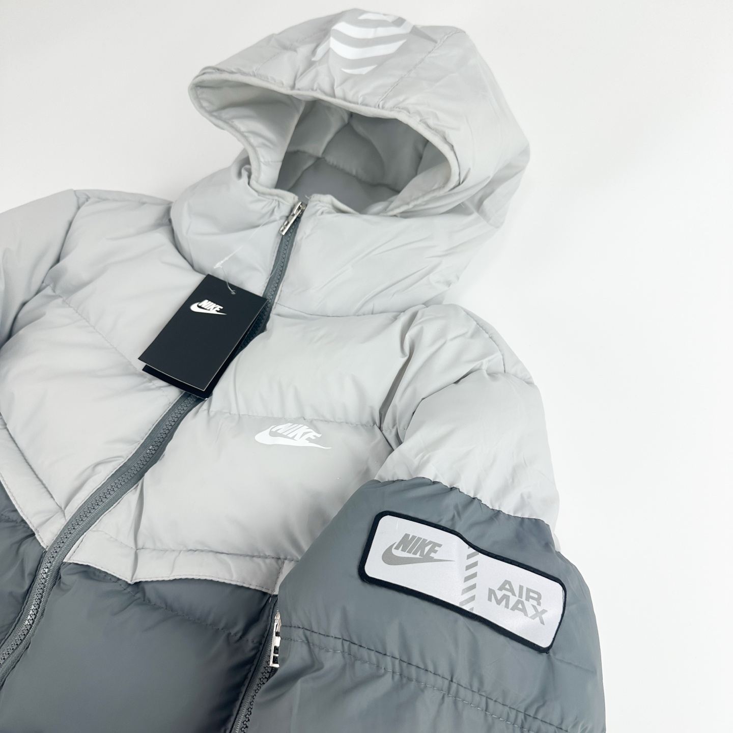 【NIKE公式旗艦店】ダウンジャケット 男女兼用 ご好評に付き再入荷！