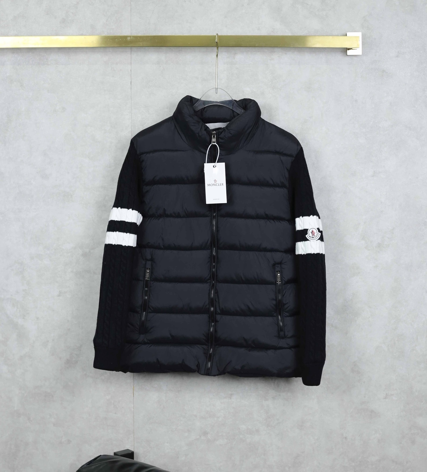 【MONCLER 公式旗艦店】モンクレール ダウンジャケット ご好評に付き再入荷！