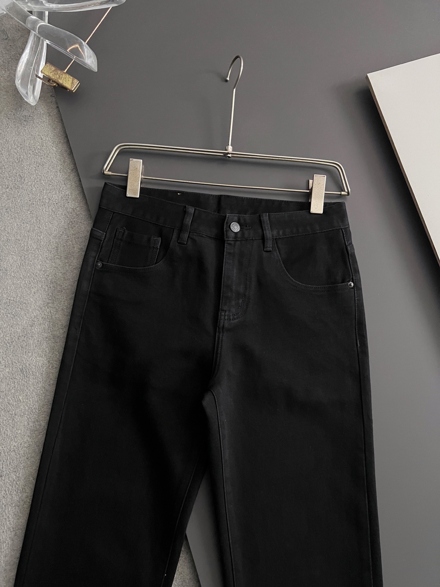 【CHROME HEARTS 公式旗艦店】クロムハーツ ジーパン、ご好評に付き再入荷！