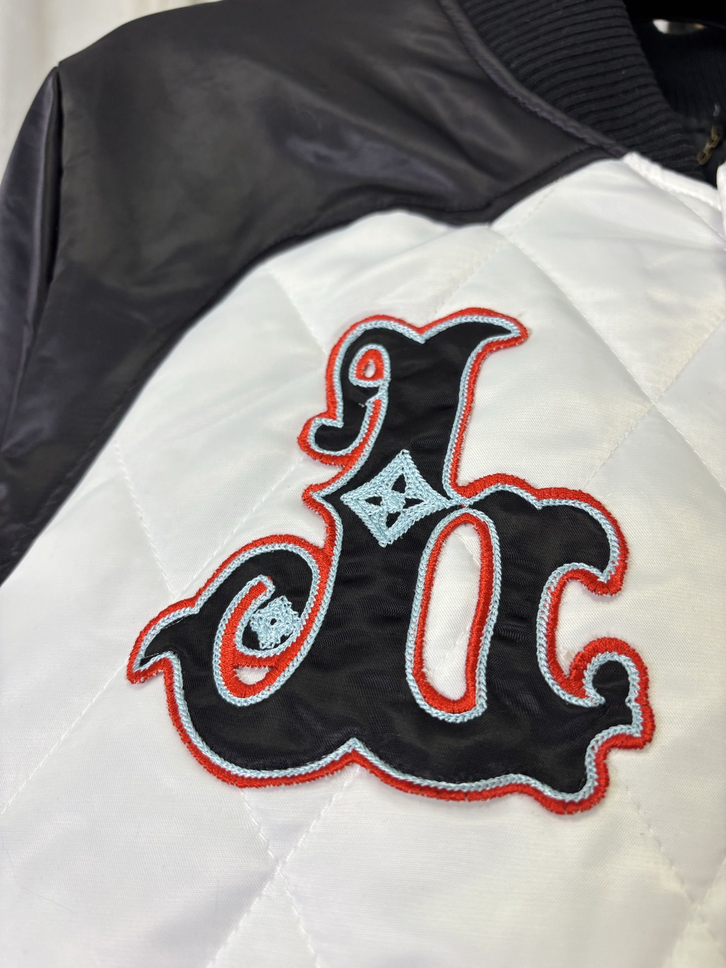 【LOUIS VUITTON旗艦店】ルイヴィトン 野球服のジャケット ご好評に付き再入荷！