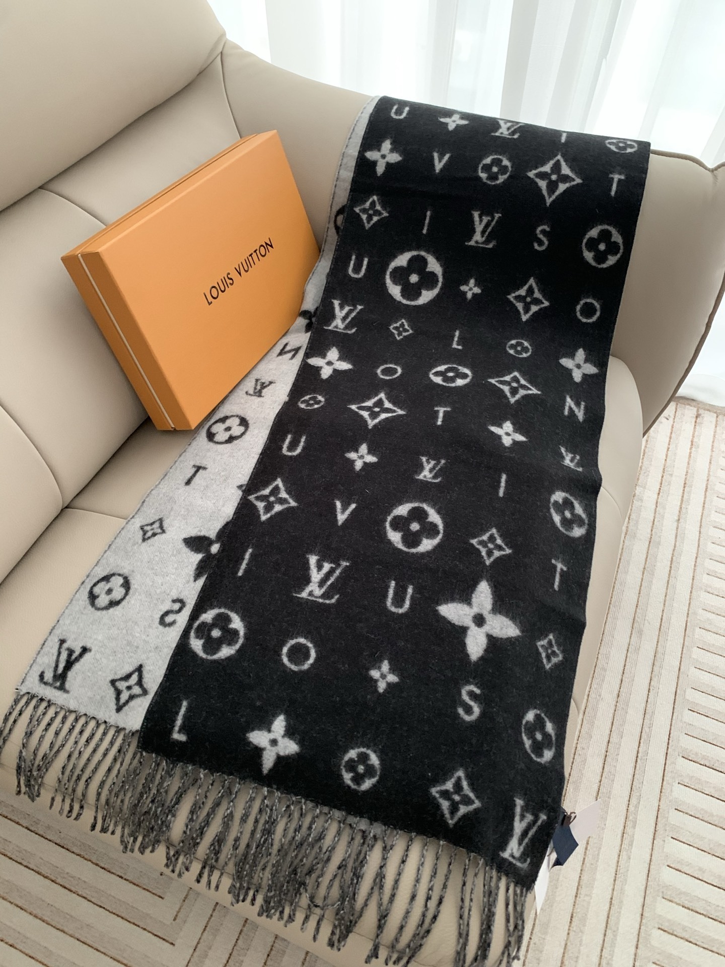 【LOUIS VUITTON公式旗艦店】ルイヴィトン スカーフ 限定発売 送料無料