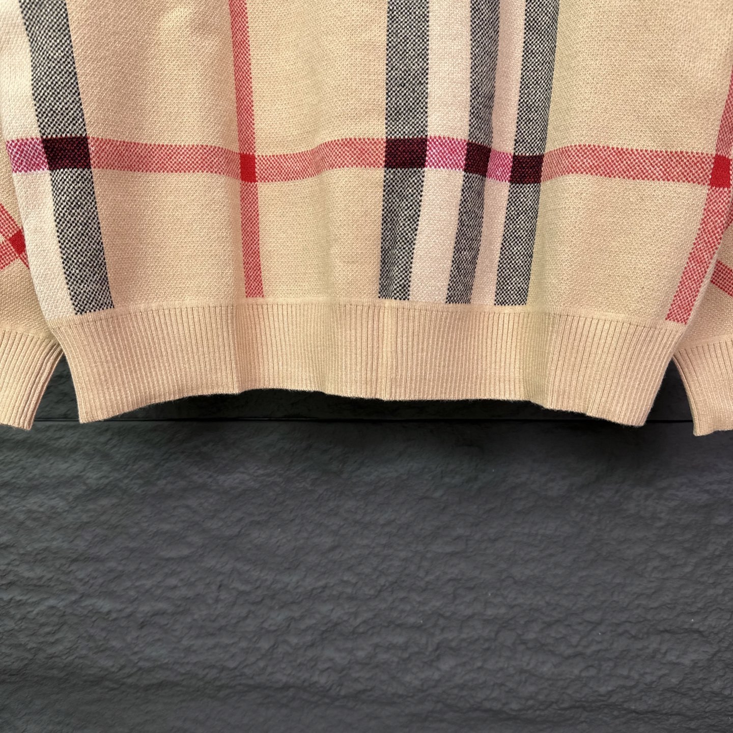 【BURBERRY旗艦店】バーバリー セーター ご好評に付き再入荷！