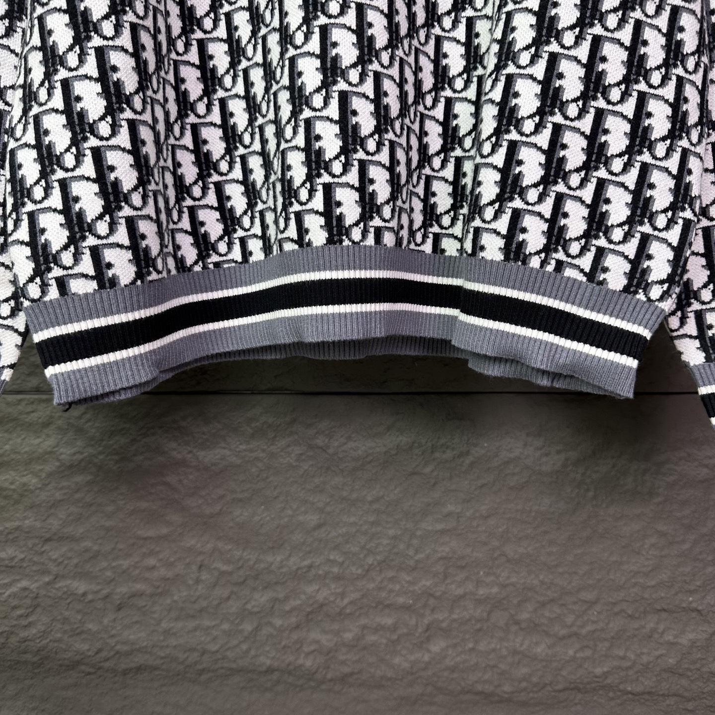 【DIOR旗艦店】ディオール セーター 男女兼用 ご好評に付き再入荷！