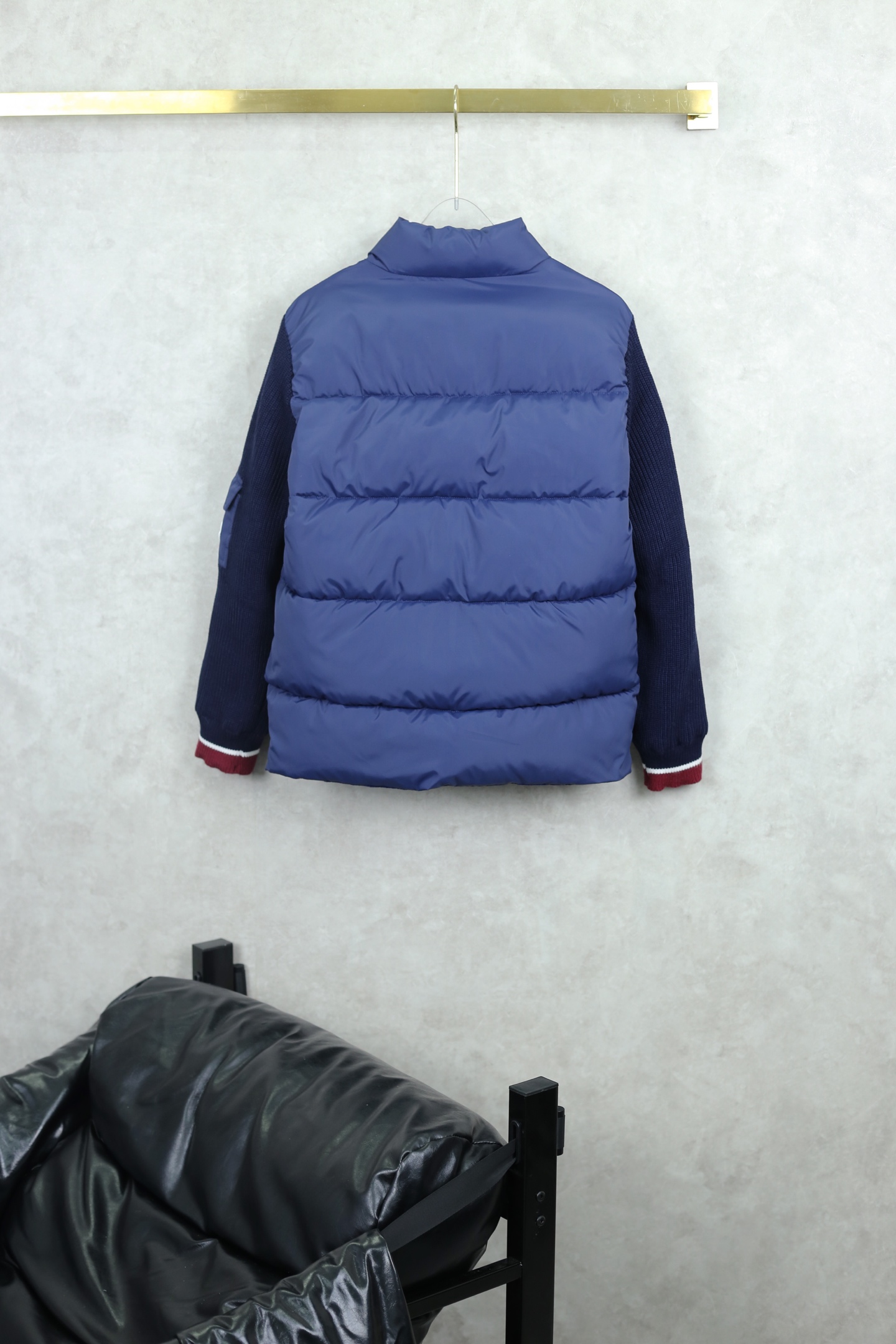 【MONCLER 公式旗艦店】モンクレール ダウンジャケット ご好評に付き再入荷！