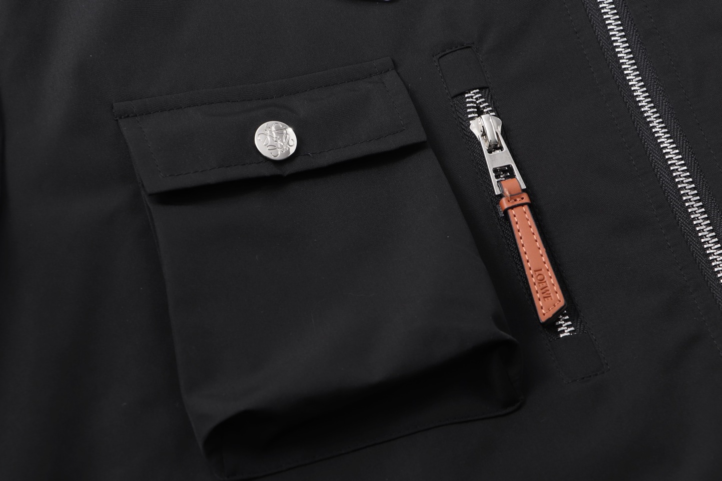 【LOEWE公式旗艦店】ロエベ 綿ジャケット ご好評に付き再入荷！