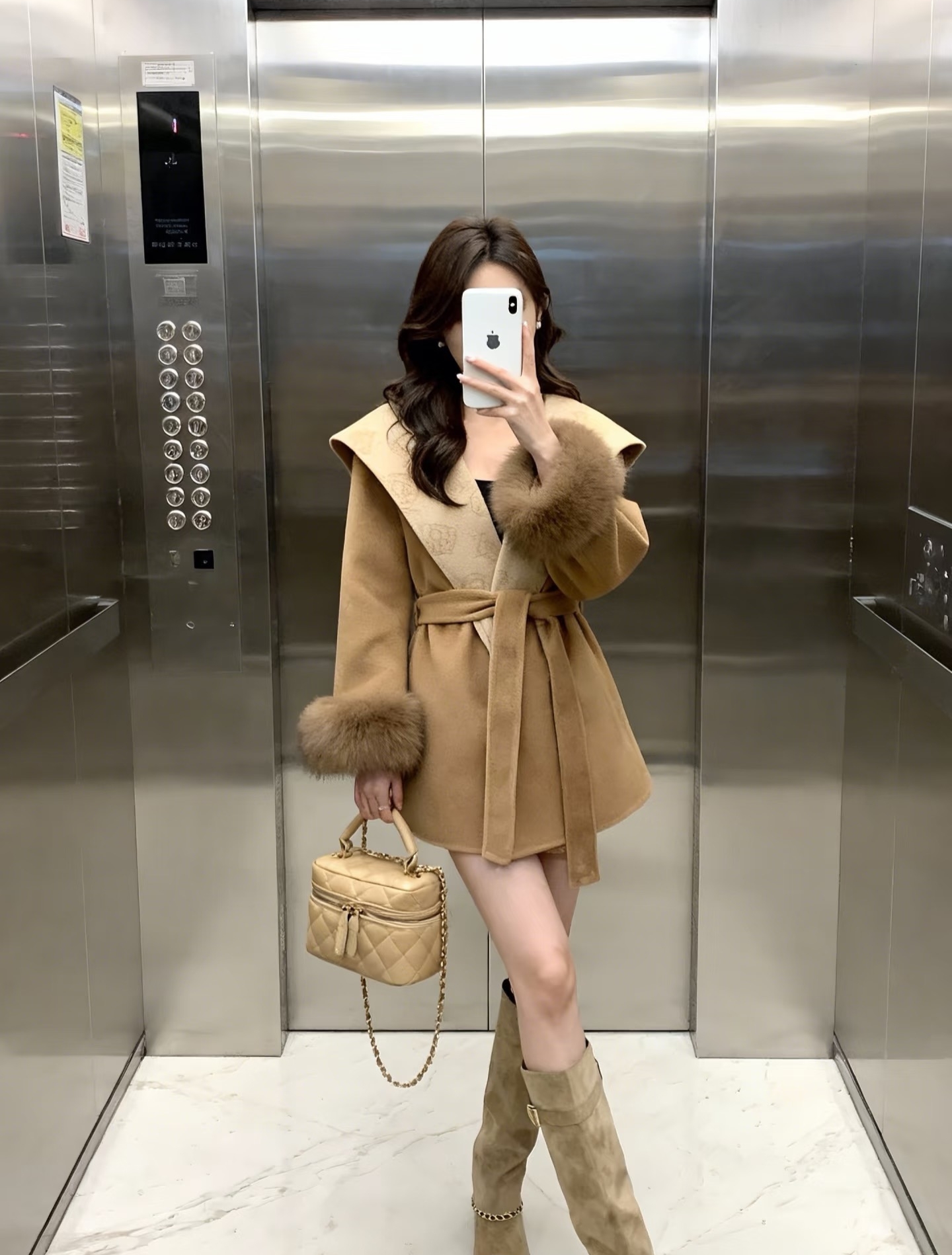 【LOUIS VUITTON旗艦店】ルイヴィトン ミドル丈のコート ご好評に付き再入荷！