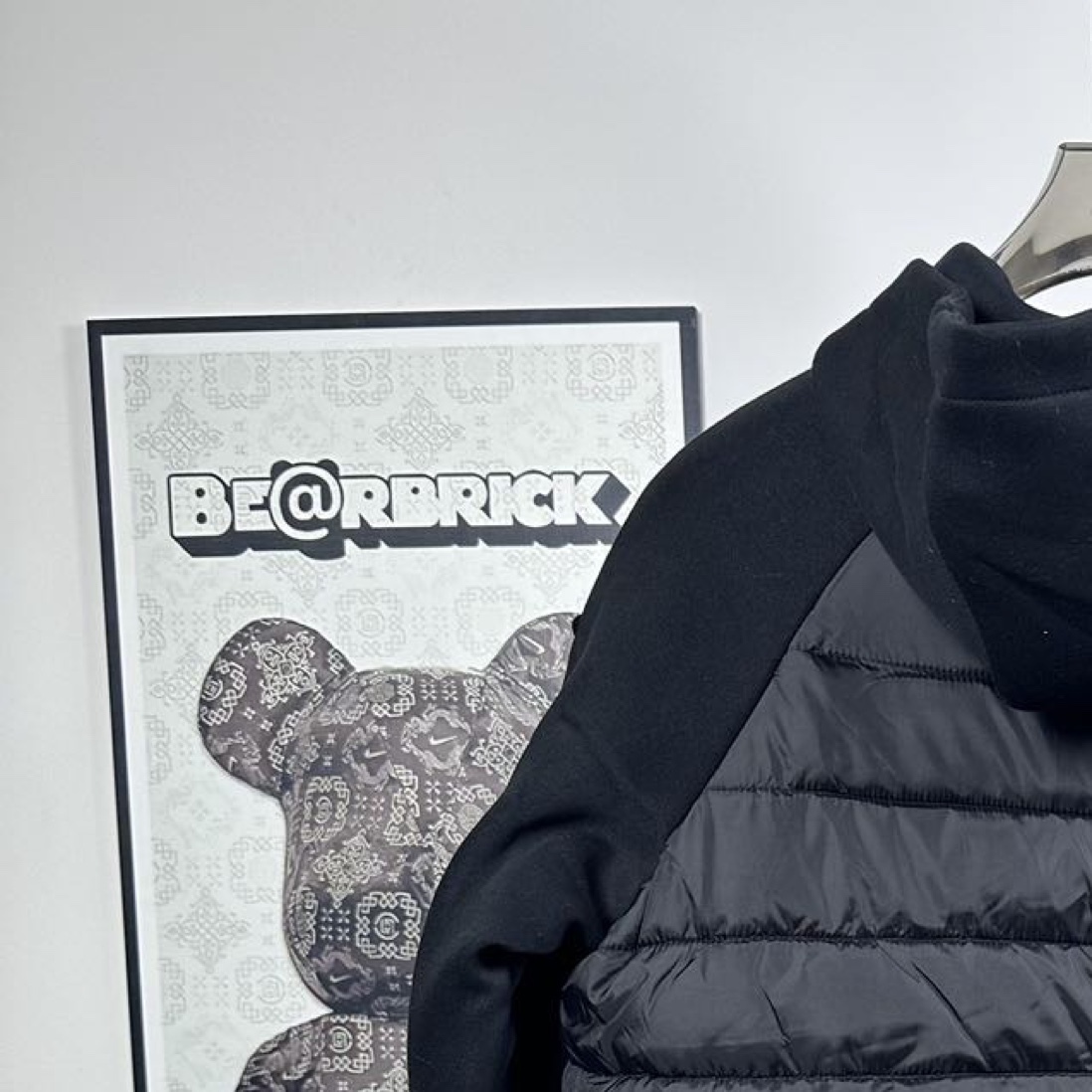 【DIOR公式 旗艦店】（ディオール ） ダウンジャケット、ご好評に付き再入荷！