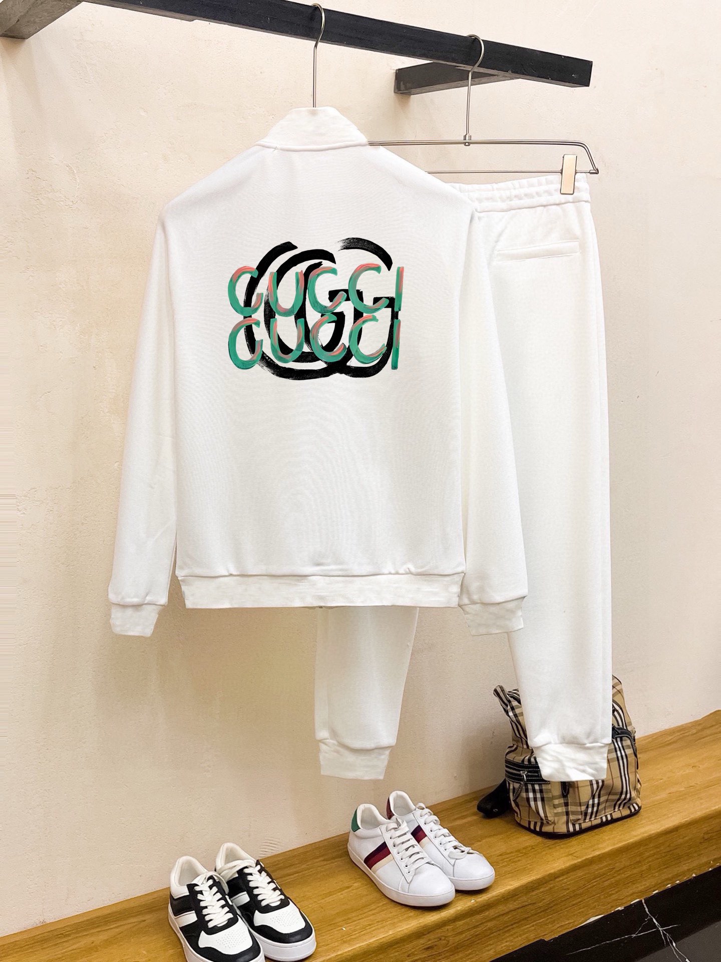 【GUCCI公式旗艦店】グッチ 上下セット セットアップ ご好評に付き再入荷！
