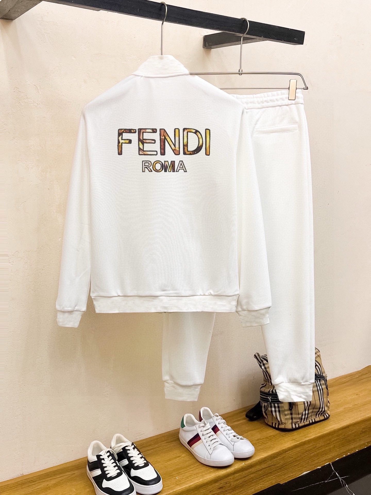 【FENDI公式旗艦店】フェンディ 上下セット セットアップ ご好評に付き再入荷！