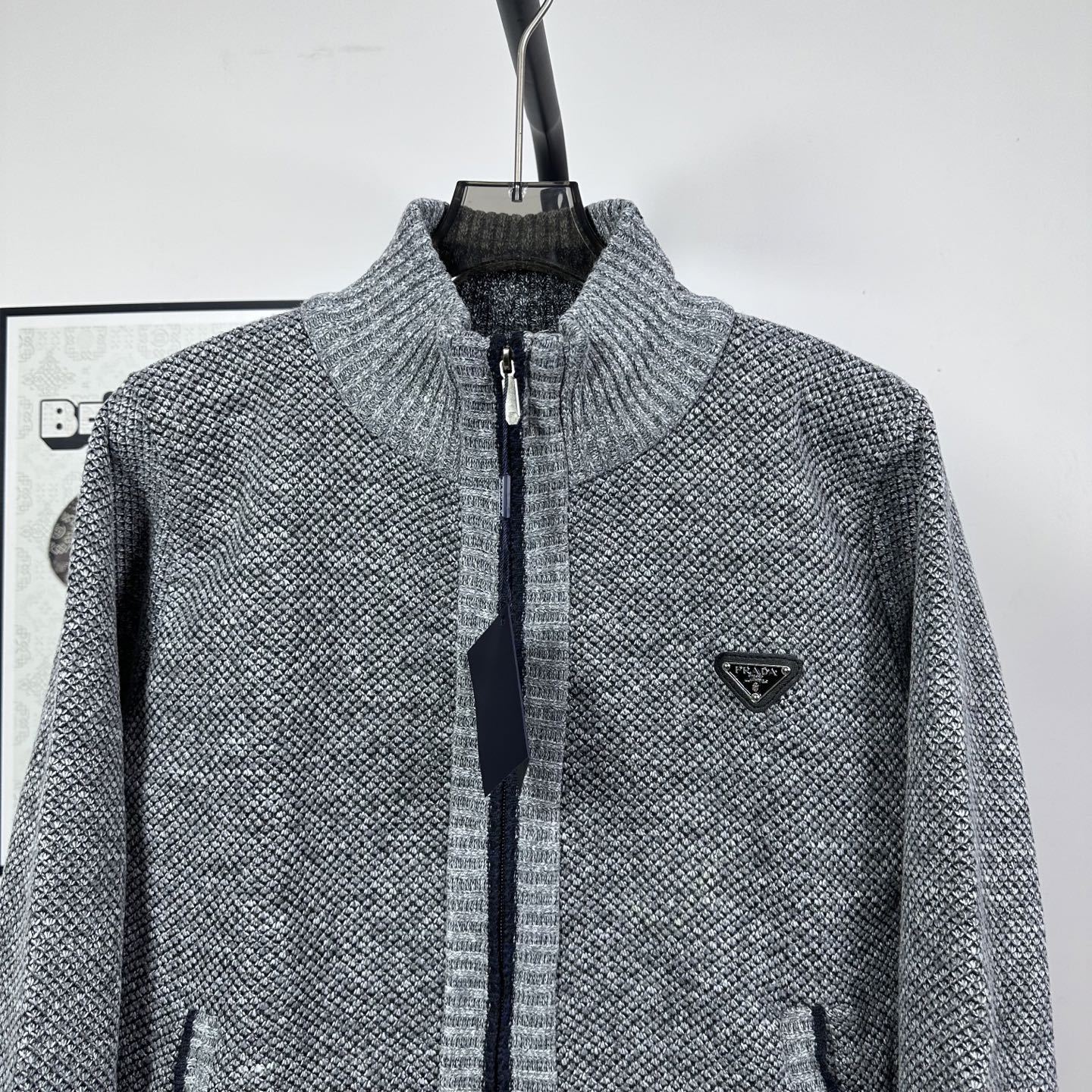 【PRADA旗艦店】プラダ ジャケット ご好評に付き再入荷！