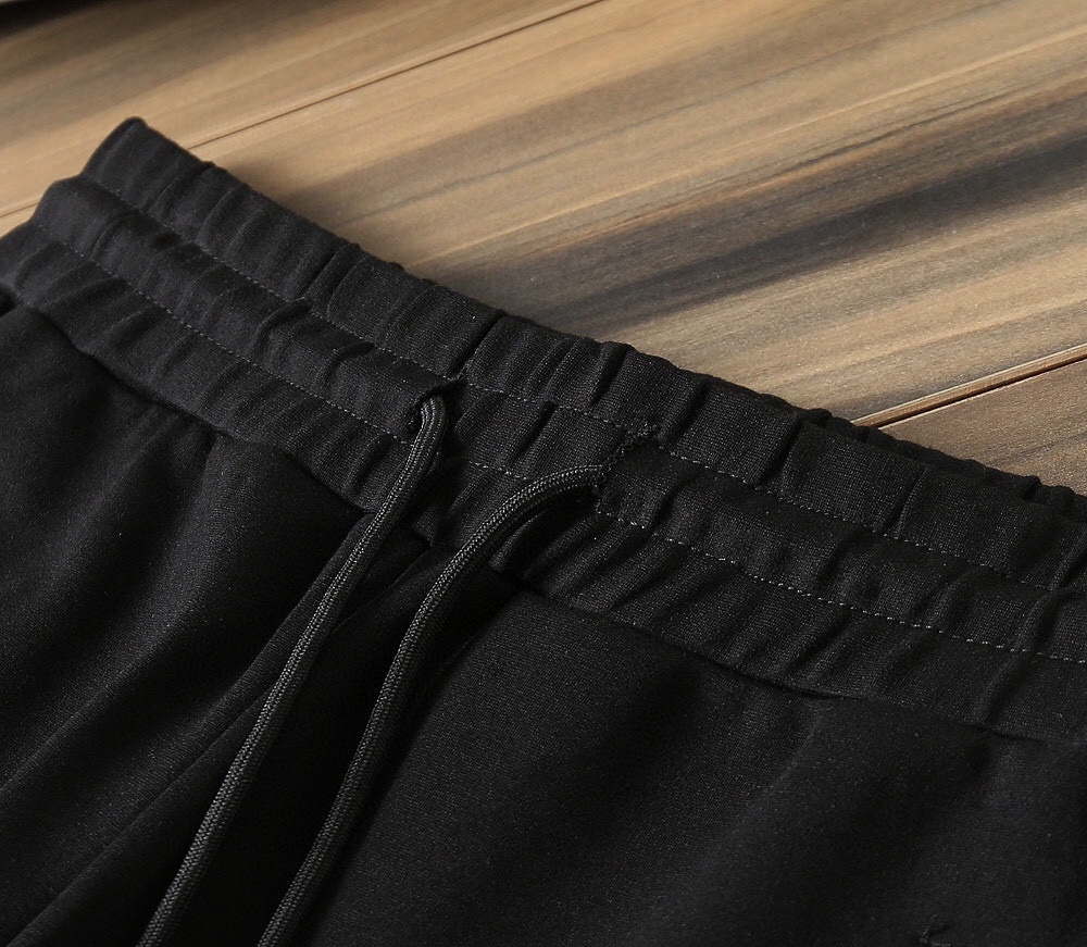 【MONCLER旗艦店】モンクレール 上下セット セットアップ ご好評に付き再入荷！