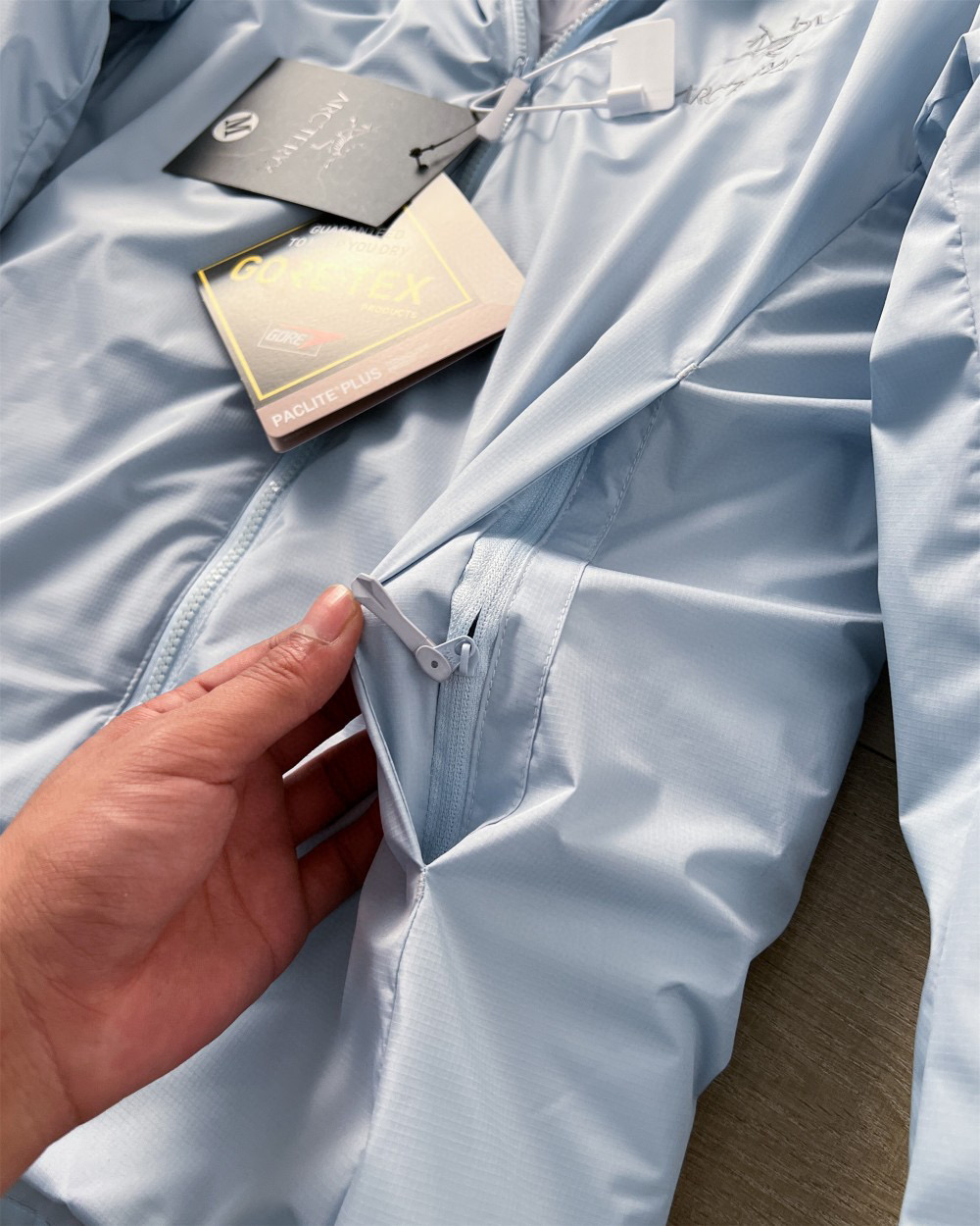 【ARC'TERYX旗艦店】ダウンジャケット 男女兼用 ご好評に付き再入荷！