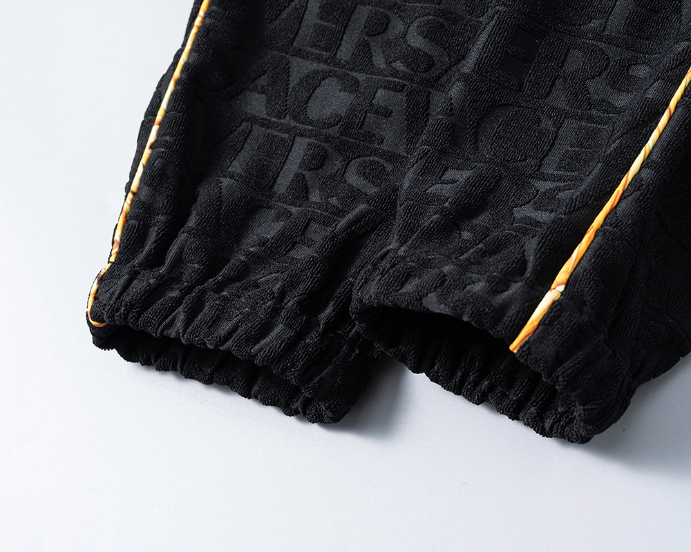 【VERSACE旗艦店】ヴェルサーチ 上下セット セットアップ ご好評に付き再入荷！