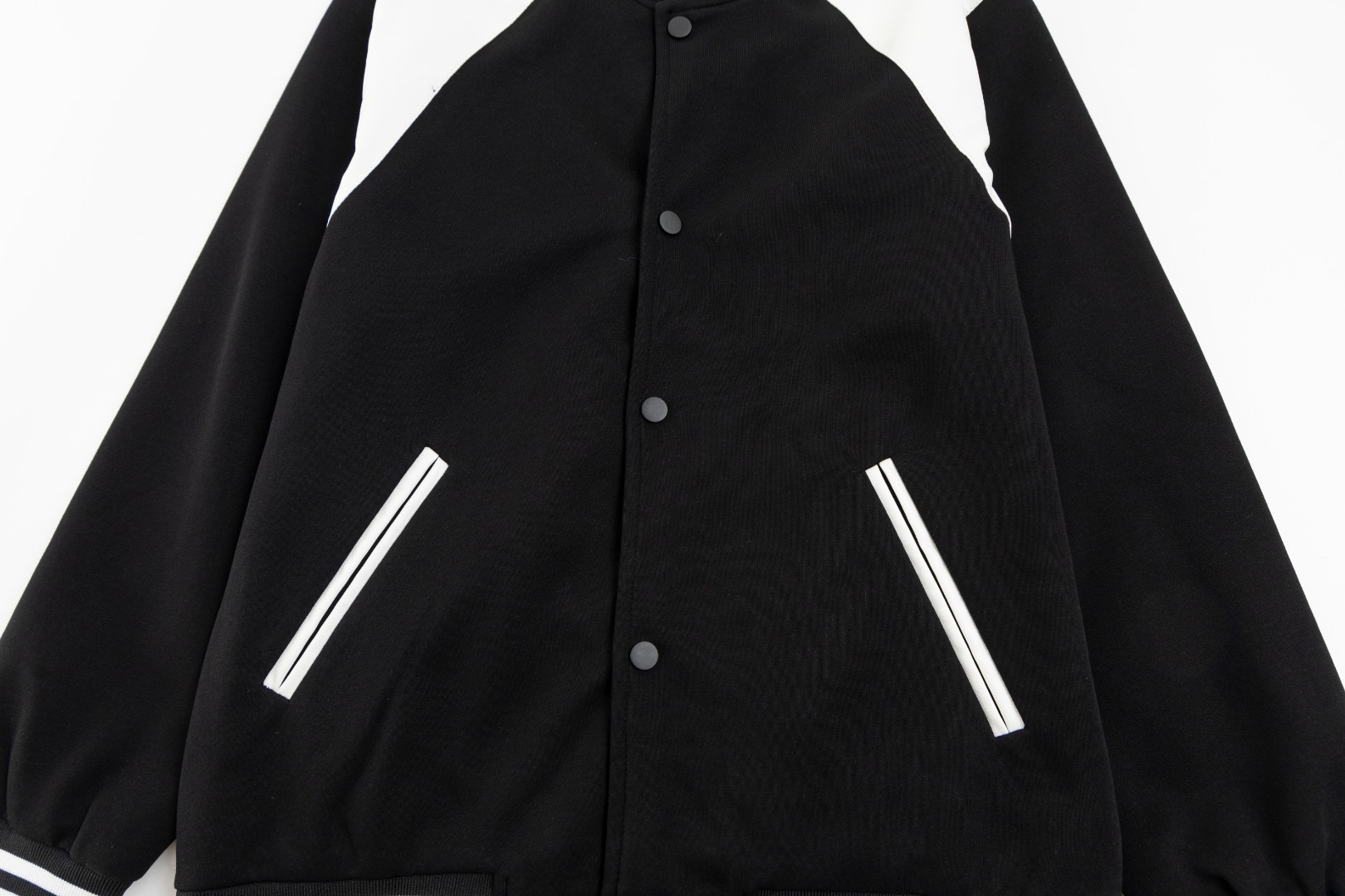 【SAINT LAURENT旗艦店】野球服のジャケット ご好評に付き再入荷！