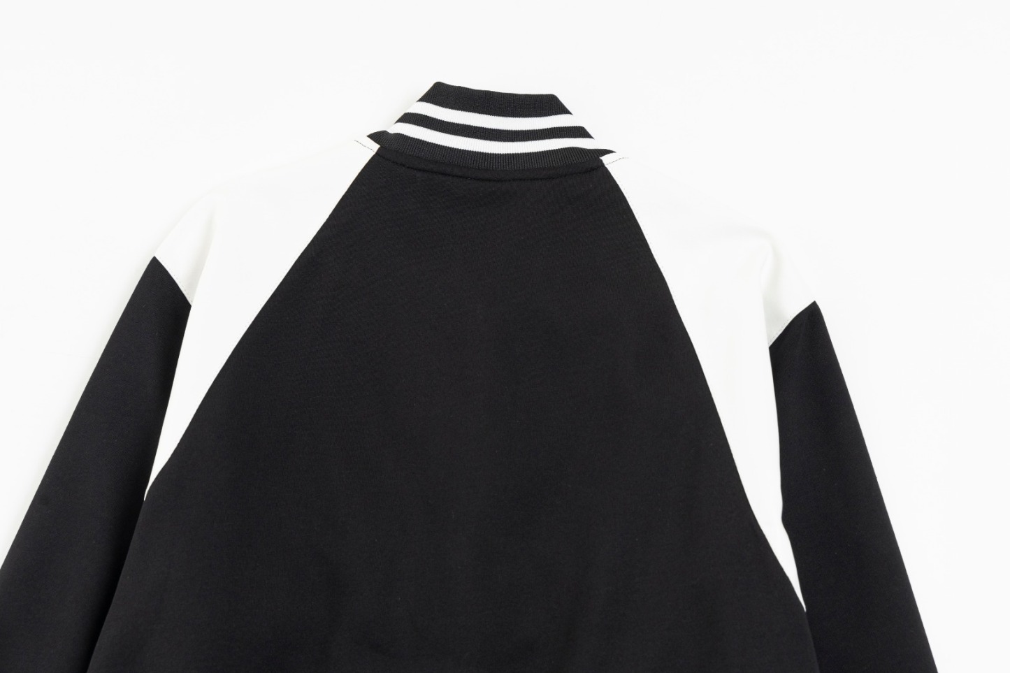 【SAINT LAURENT旗艦店】野球服のジャケット ご好評に付き再入荷！