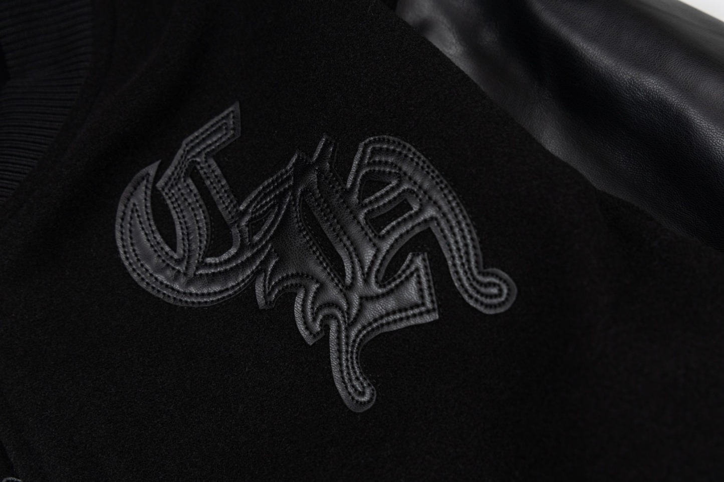 【CHROME HEARTS旗艦店】クロムハーツ ジャケット ご好評に付き再入荷！