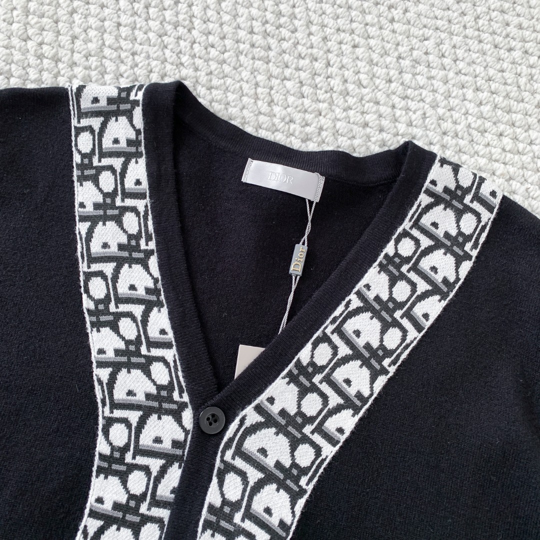 【DIOR旗艦店】ディオール セーター ご好評に付き再入荷！