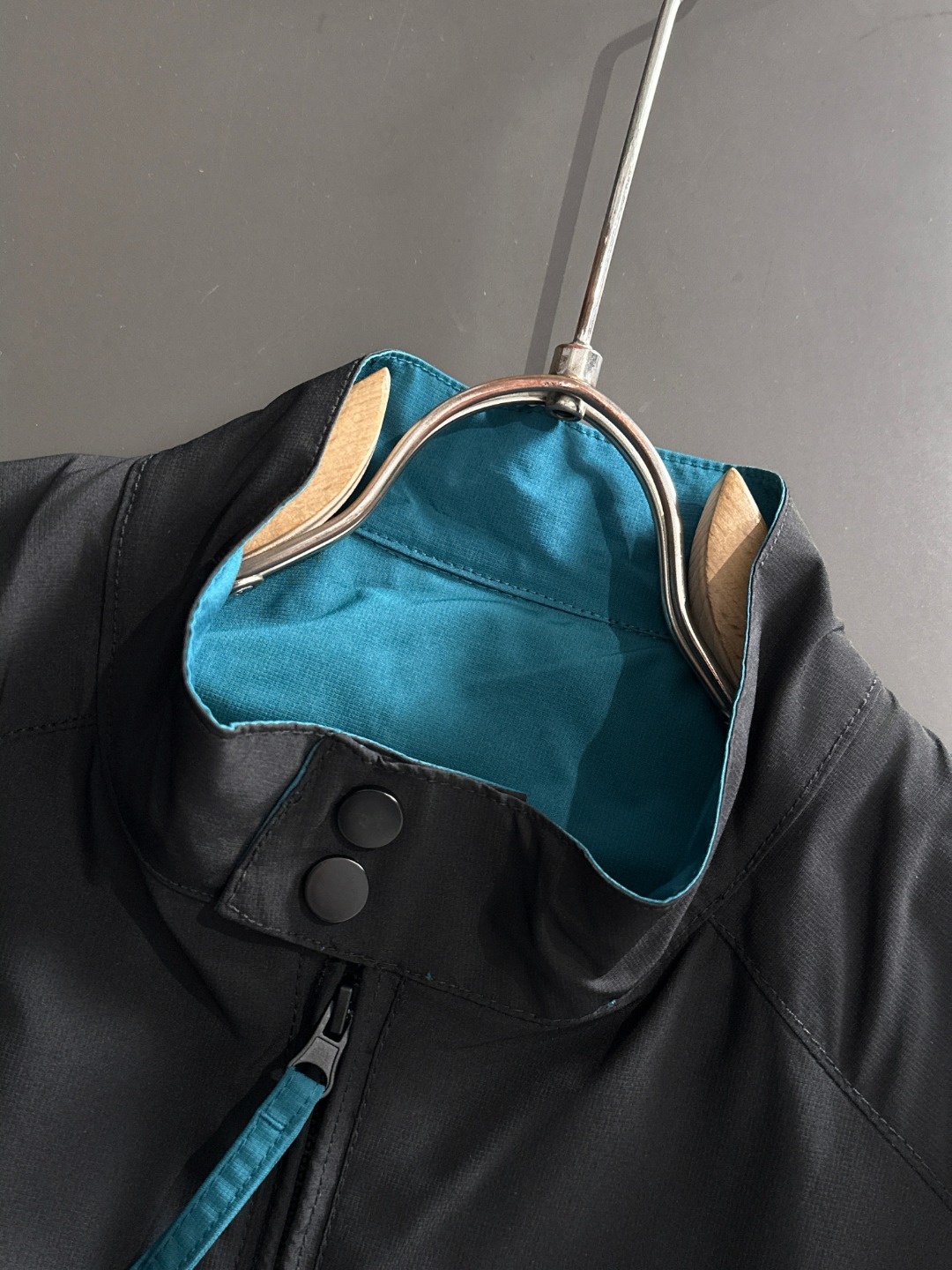 【MONCLER旗艦店】モンクレール ジャケット 、ご好評に付き再入荷！