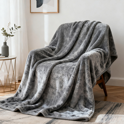 深灰色柔軟毛絨毯子