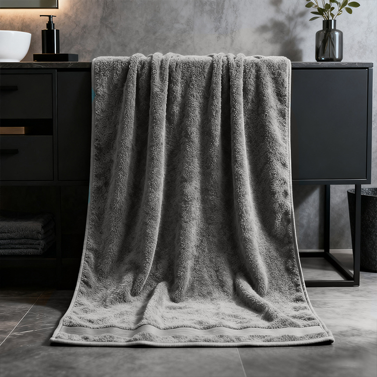 深灰色柔軟浴巾