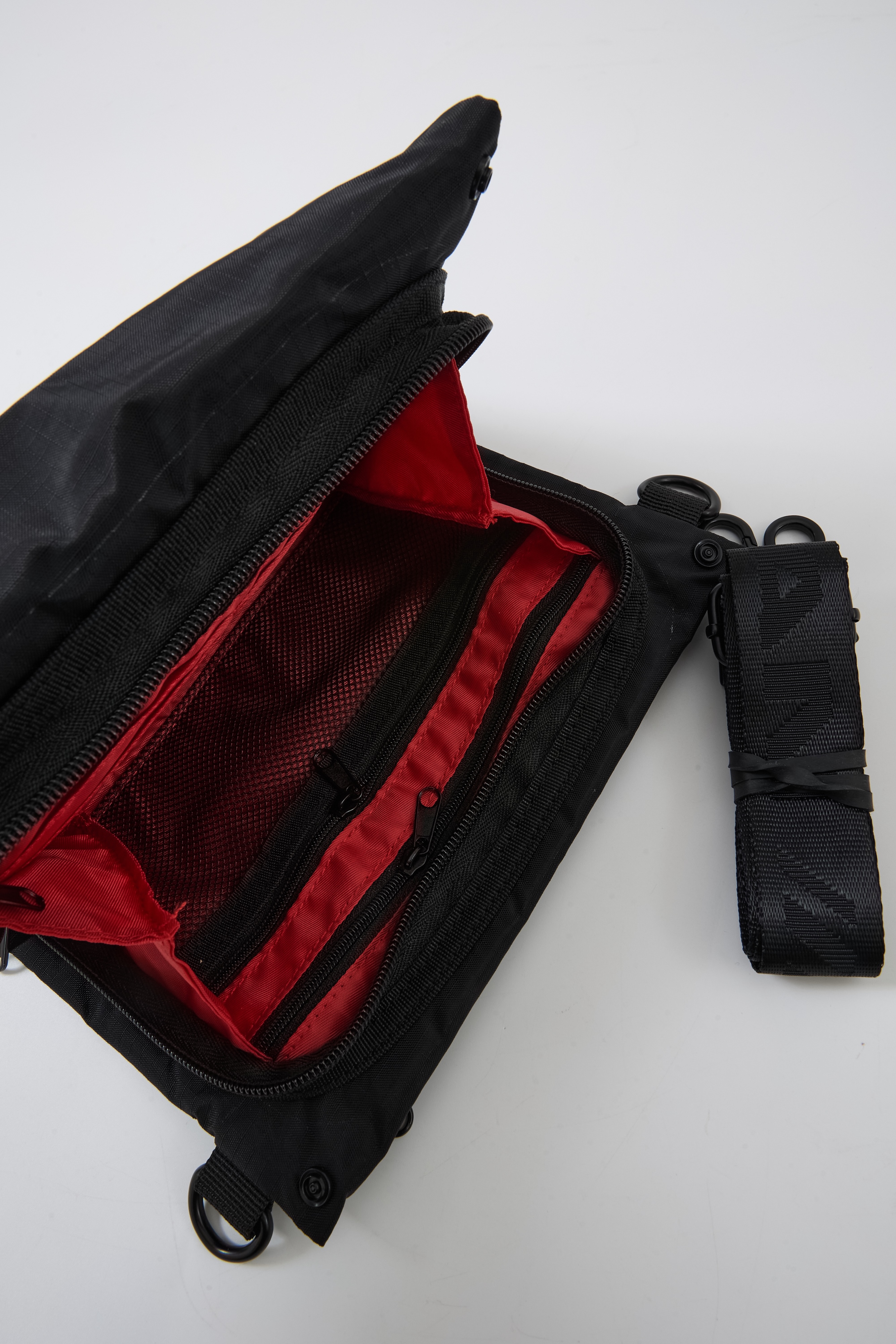 ADVAN Travel Pouch