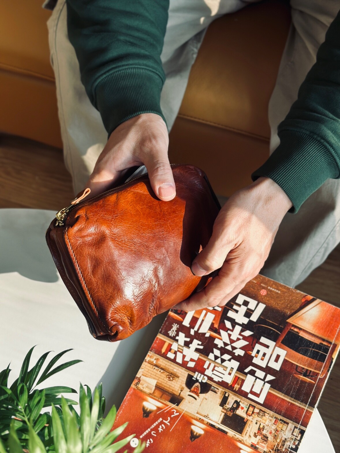 DEEPKEE多功能收納手腕眞皮包6793號