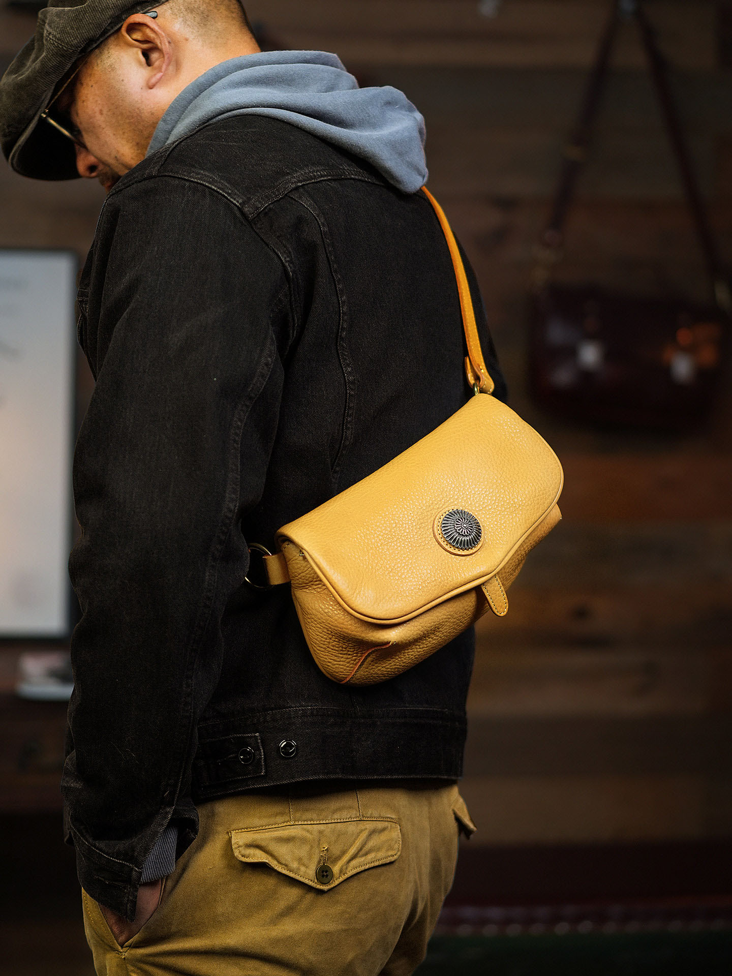 日韓休閒風真皮氣質斜背包LB8338號