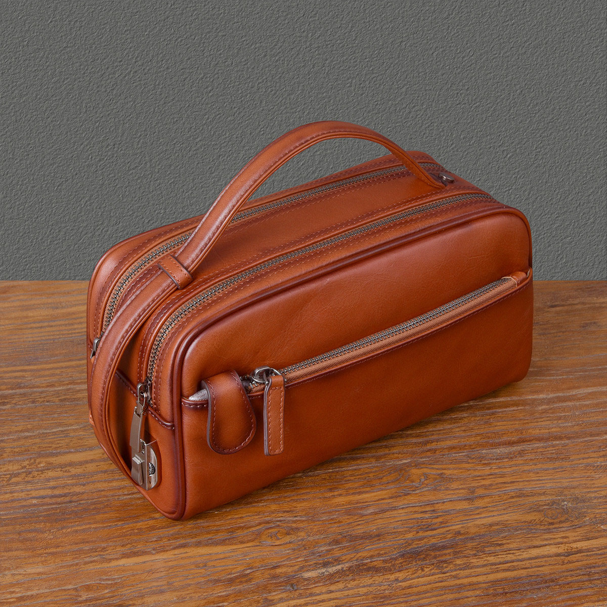 真皮多隔層帶鎖手拎包2405