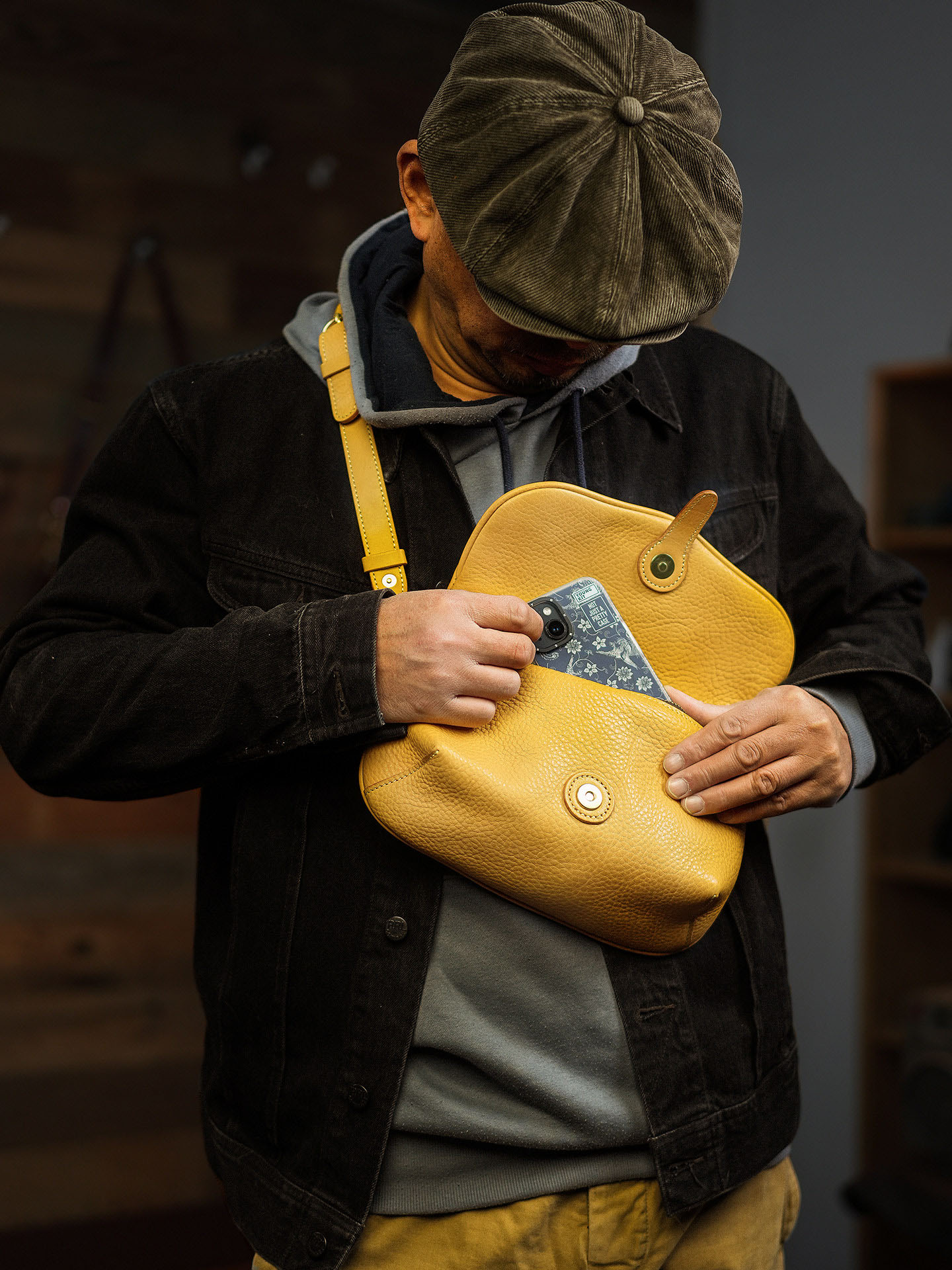 日韓休閒風真皮氣質斜背包LB8338號