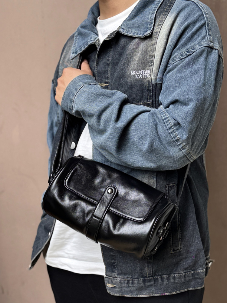 DEEPKEE男女通用新款軟皮圓桶包30042號