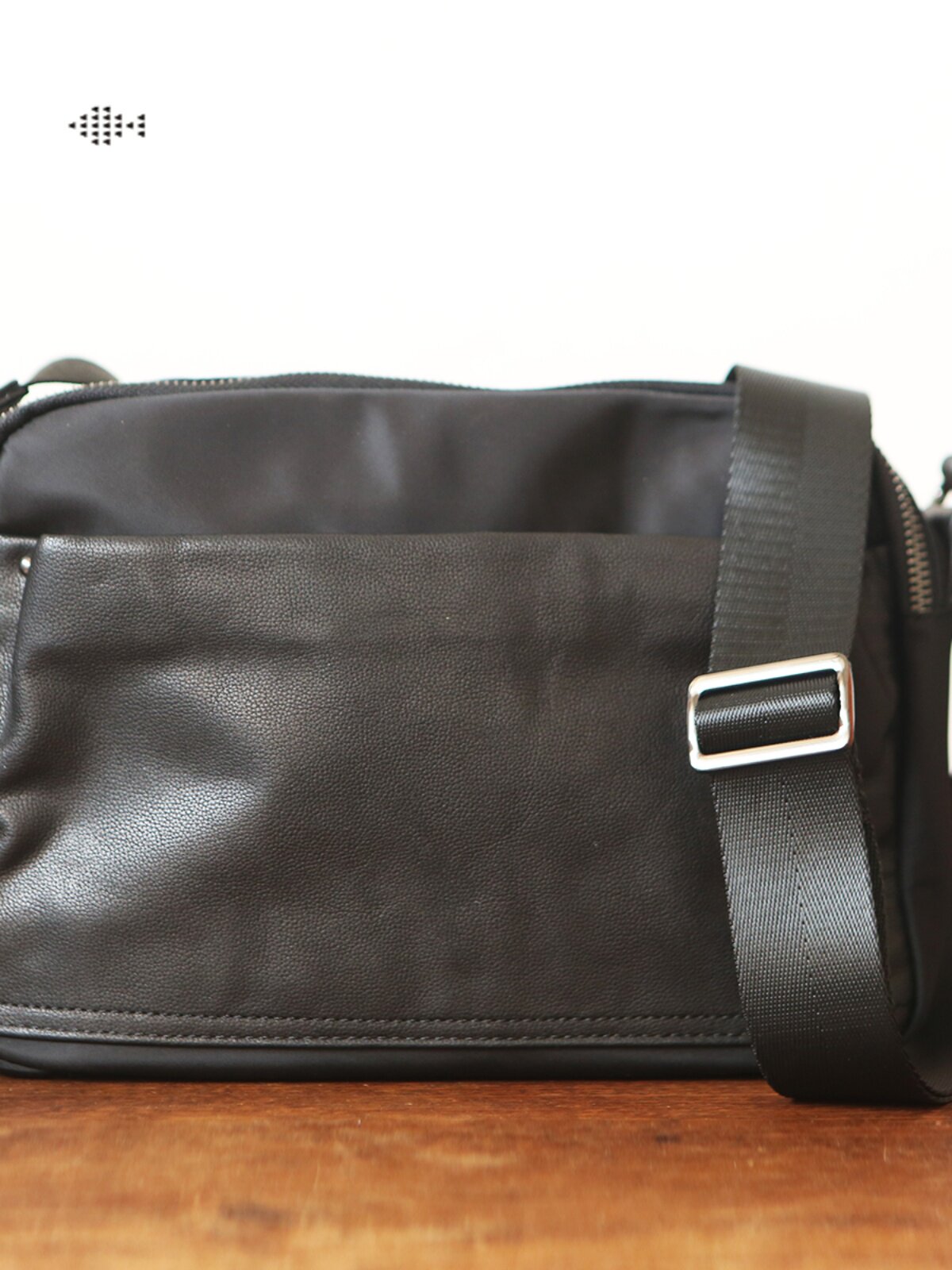 DEEPKEE尼龍配皮男式斜背包LB667號