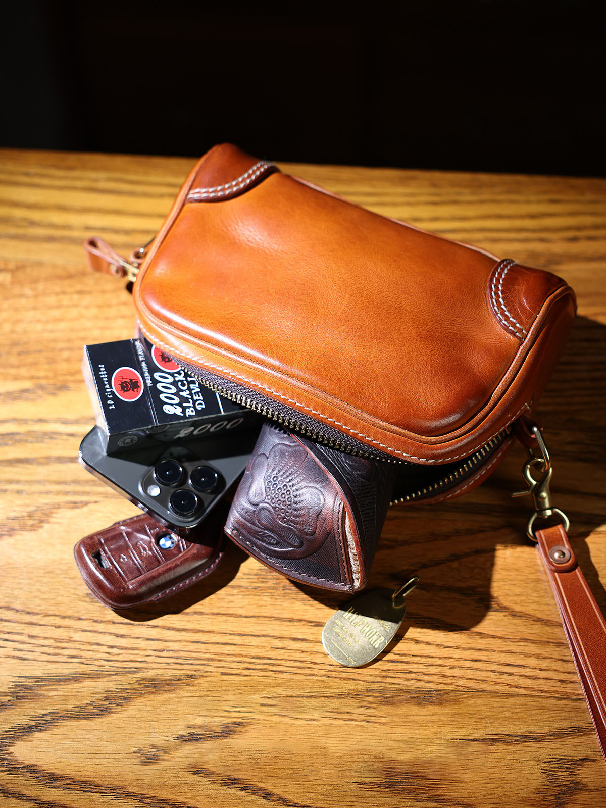 DEEPKEE水洗头層牛皮斜背包手拿包KB-1919號