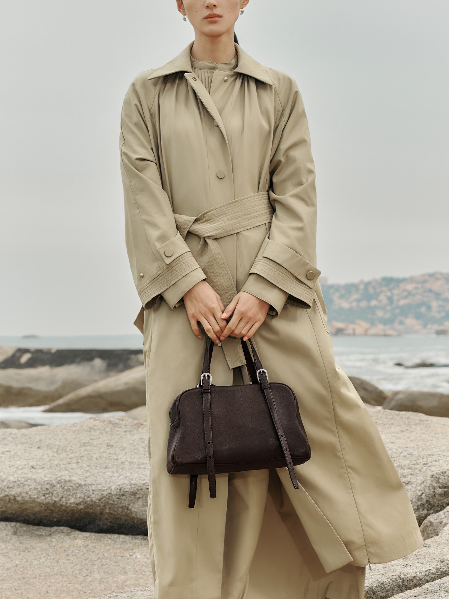 DEEPKEE 植鞣羊皮復古ボウリ女款真皮單肩包 ZA67578 號