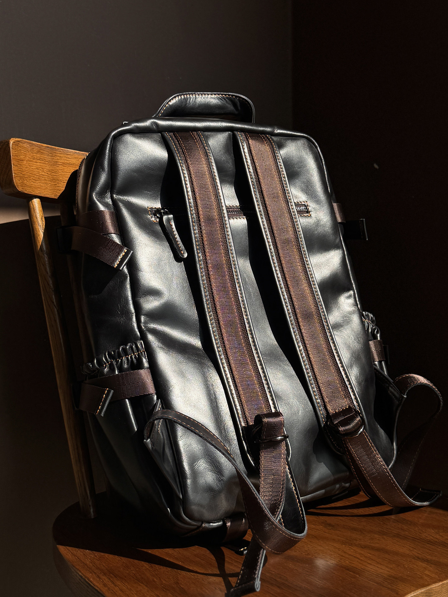 DEEPKEE新款男士商務出行背包7688號