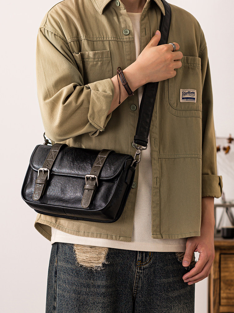 DEEPKEE 男士眞皮斜挎小包 0756 號