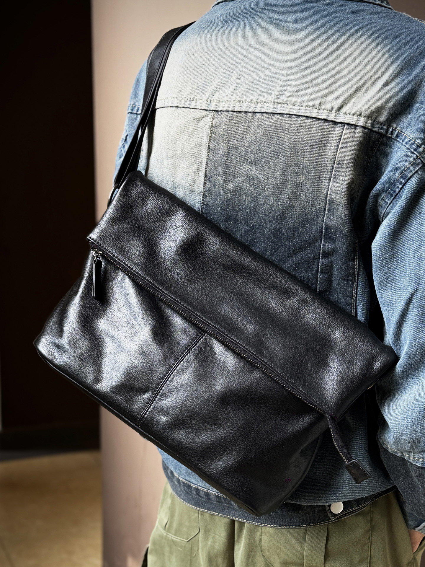 DEEPKEE頭層牛皮大容量單肩包7305號