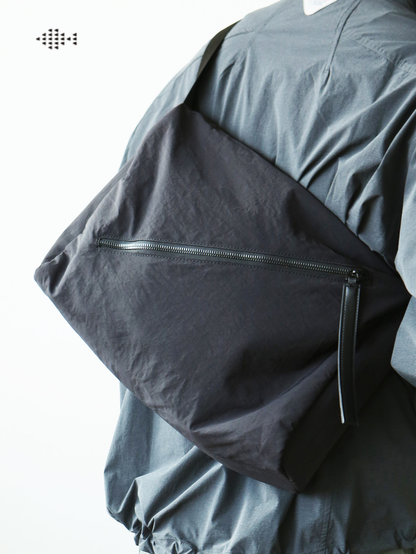 DEEPKEE簡潔戶外男包3924號