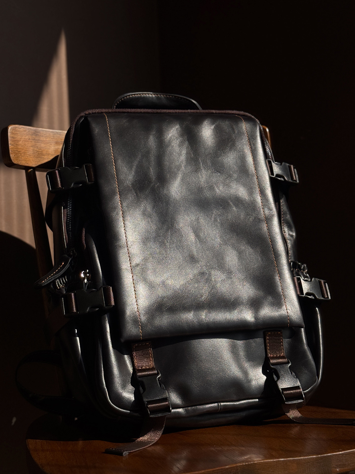 DEEPKEE新款男士商務出行背包7688號