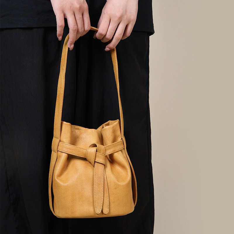 DEEPKEE 手工真皮バッグ水桶包 18694C1 號