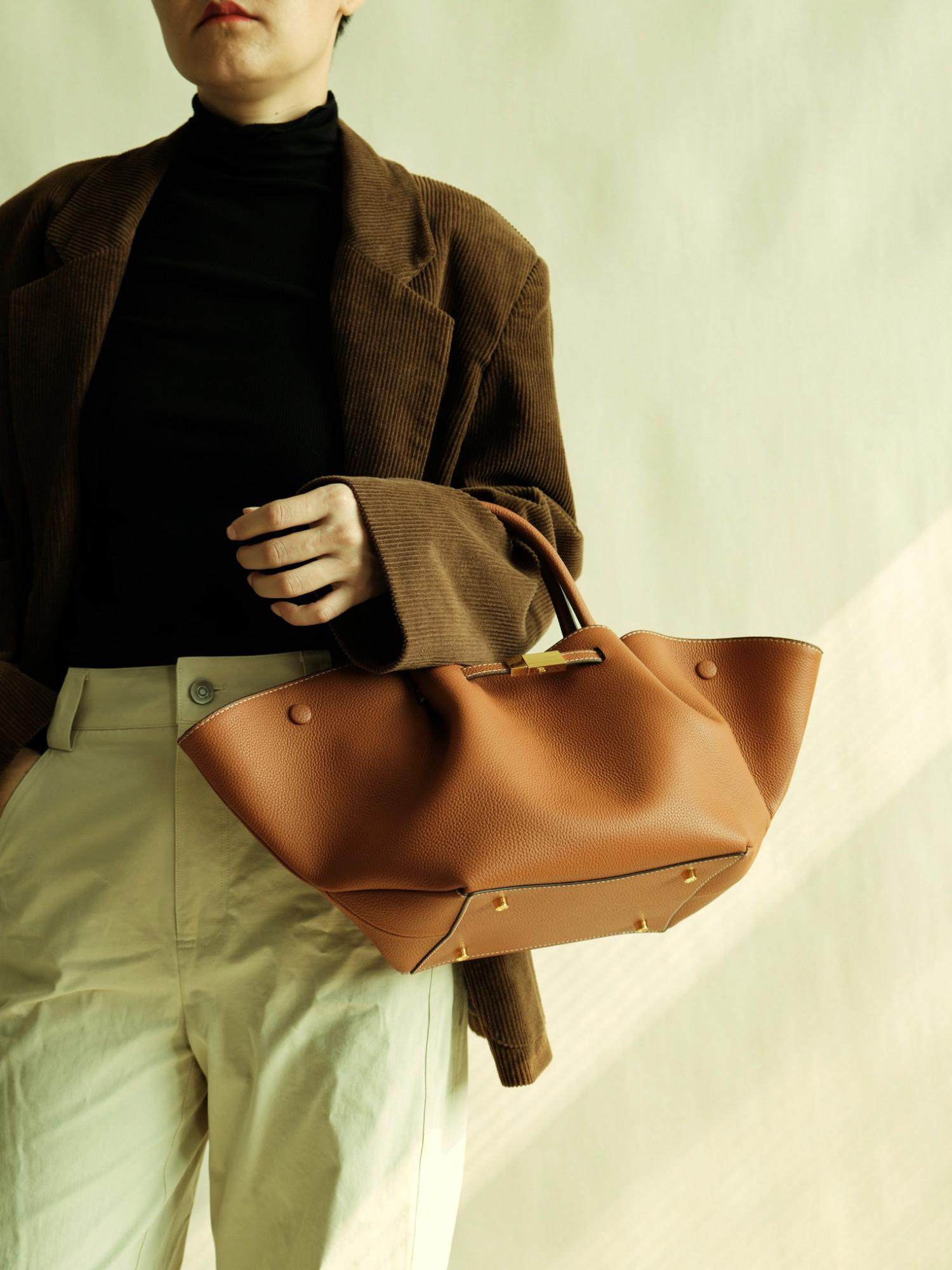 DEEPKEE 本革ハンド翅膀包 X0102 號