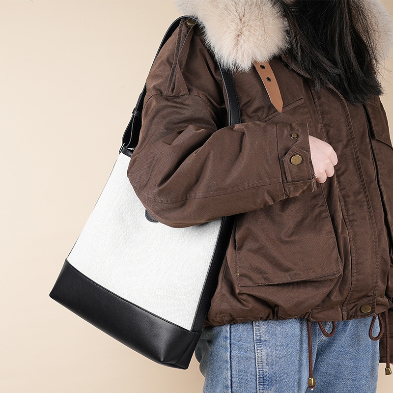 DEEPKEE 真皮女包韓國小眾帆布包撞色拼皮單肩時尚百搭手提包 H8809 號